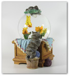 Schneekugel mit Aquarium und Katzen mit Spieluhr