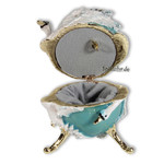 Schmuck Ei t�rkis mit wei�en Schw�nen und Spieluhr nach Faberge-Art aus emailiertem Metall